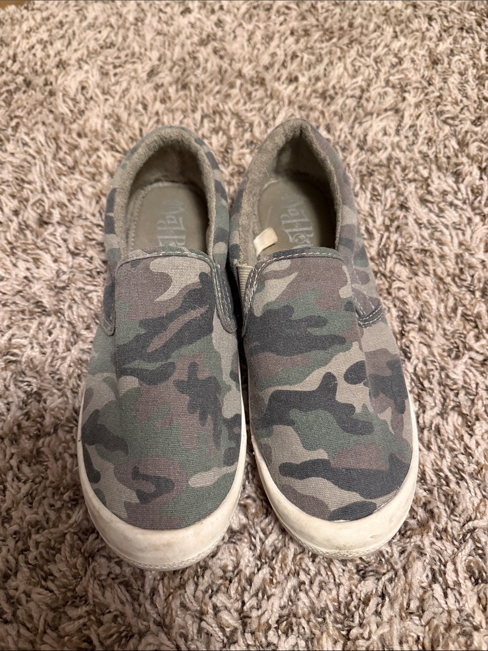 Women's Camouflage Slip-On Sneakers - Green Camo